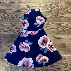 Altar’d State Dress.  Sz Small. Worn 1 time for Homecoming Parade. Navy floral